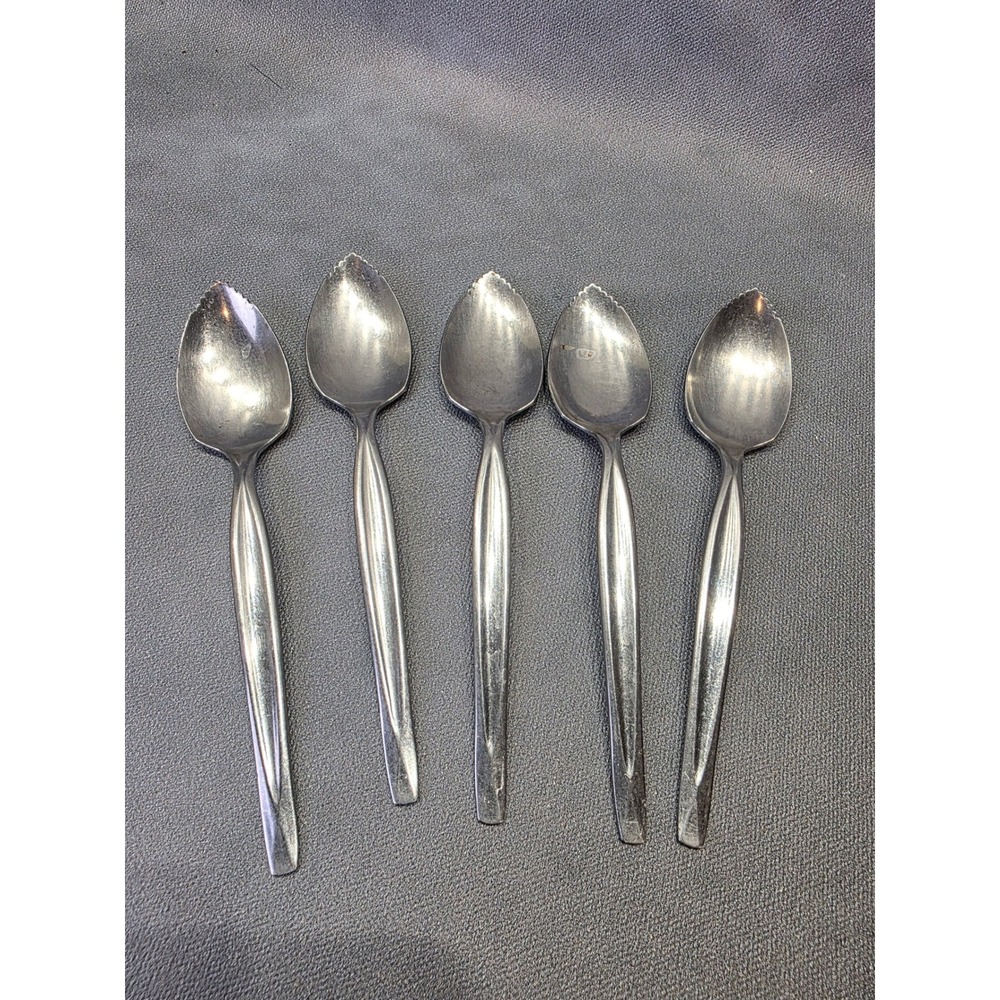 Wm Rogers Mfg Co Grapefruit Spoons Stainless USA Serrated Tip Set of 5 Vintage